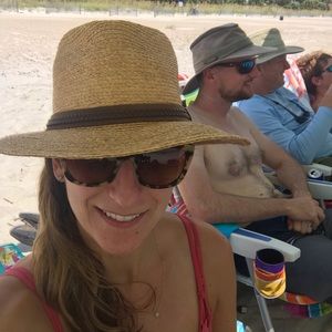 Meet your Posher, Alexis